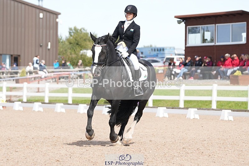 250906-140533-03872 - 021-Francesca.TurnerAlbie