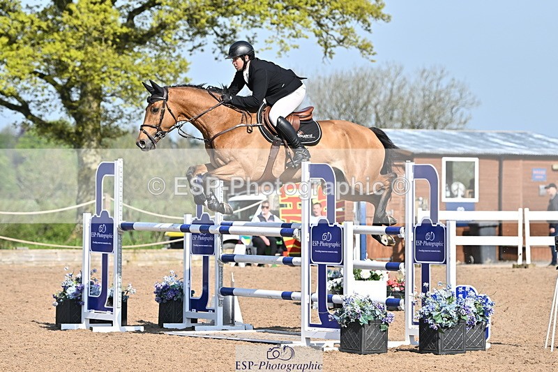 240509A-093222-00588 - Cls 8 Foxhunter