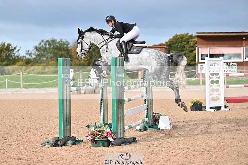 251005-100118-02655 - Cls 15 Foxhunter and 1.20m
