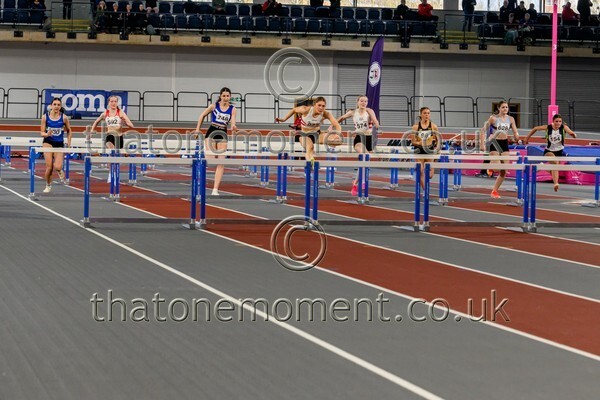 SeniorInd25-917863 - Track Female Set One