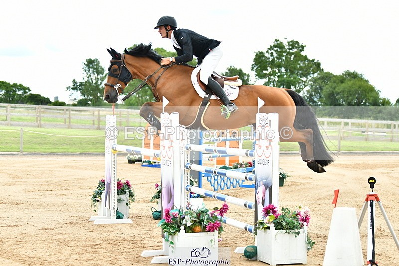 230720A-121126-02729 - Cls 33, 7 Yr Olds 1.30m