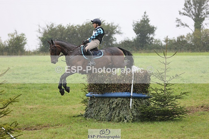 240901A-140619-09478 - 329-Hanna.Bertorelli-BWTH.CLASSIC.CUT