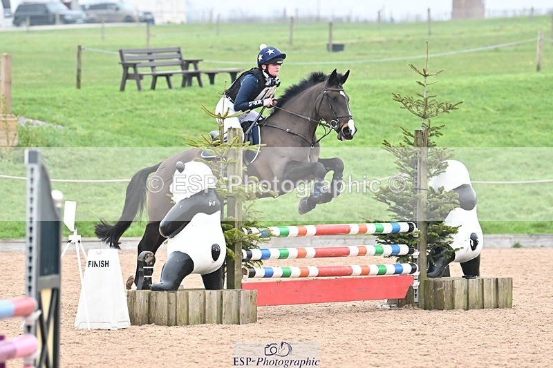 250118-141143-01453 - Cls 3A&B 90cm 13.20 to Coursewalk