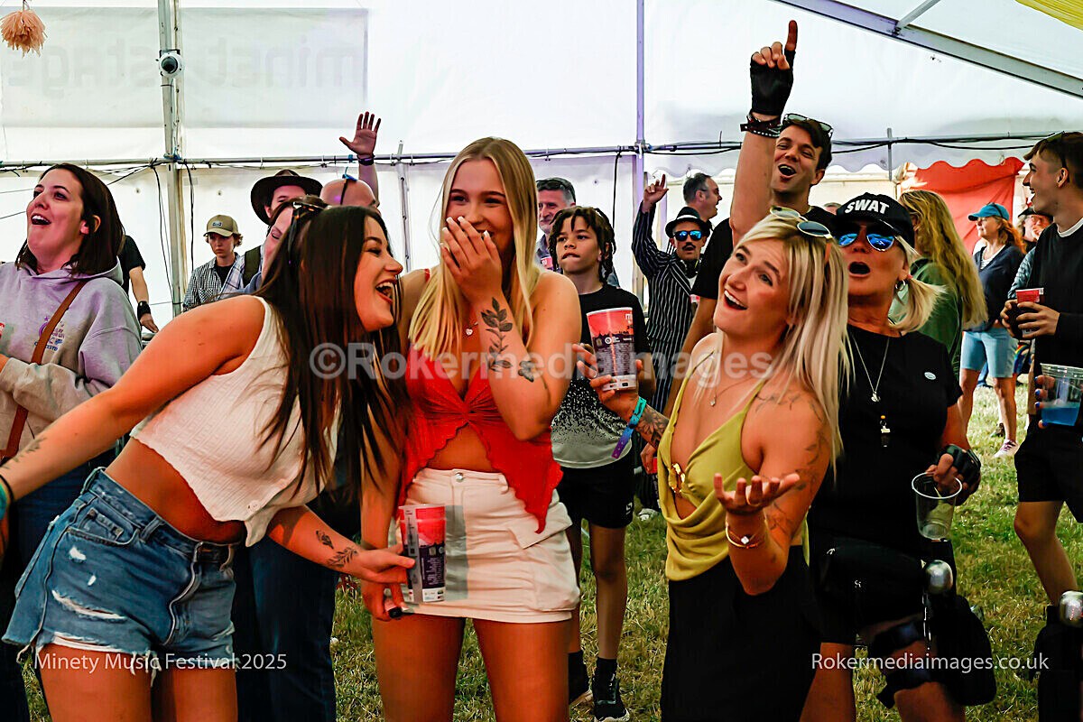 _MGL7582 - MINETY 2025