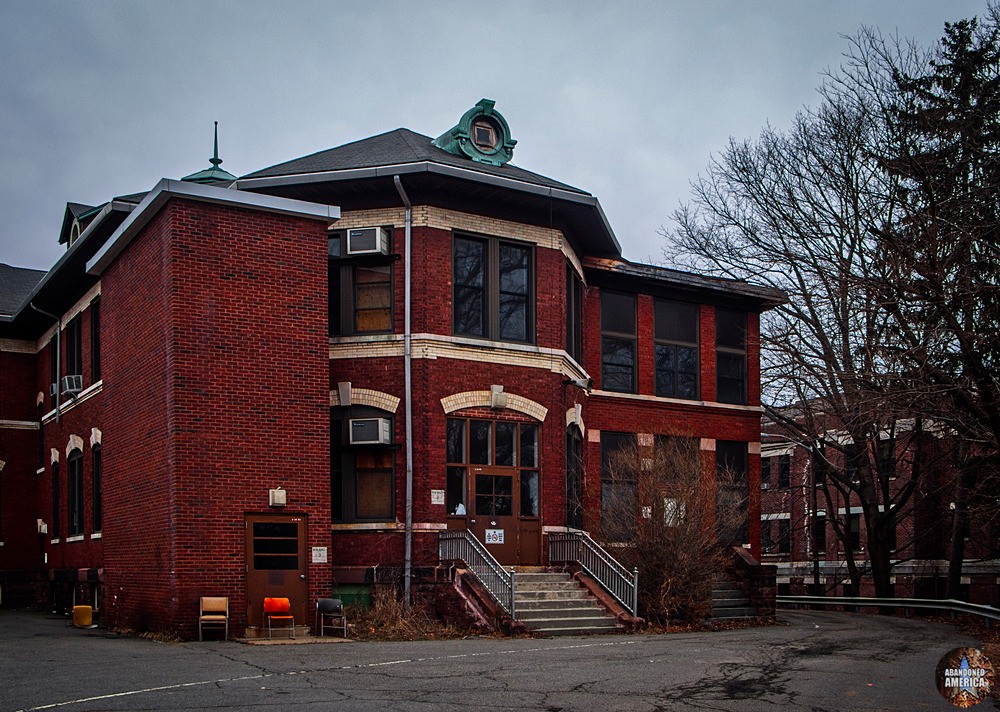 Overbrook Asylum (Cedar Grove, NJ) | Building 3 Entrance - Overbrook Asylum