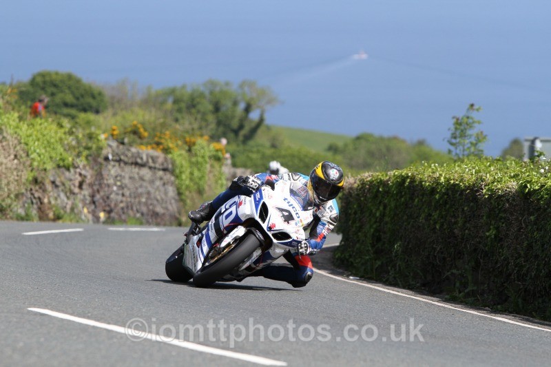 Guy Martin Suzuki / Tyco Suzuki - Dainese Superbike Race 2014
