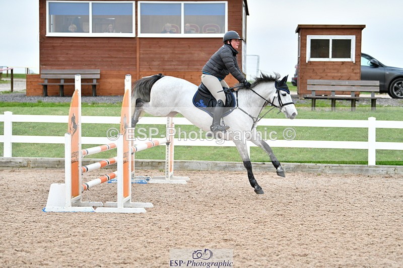 240112A-094052-00132 - Cls 2, British Novice and 90cm Open