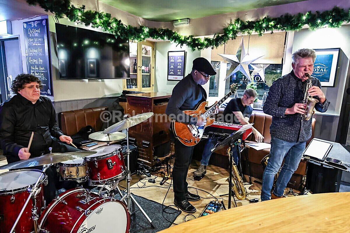 Derek Nash Dec 2025-38 - Derek Nash and Jonny Henderson Trio