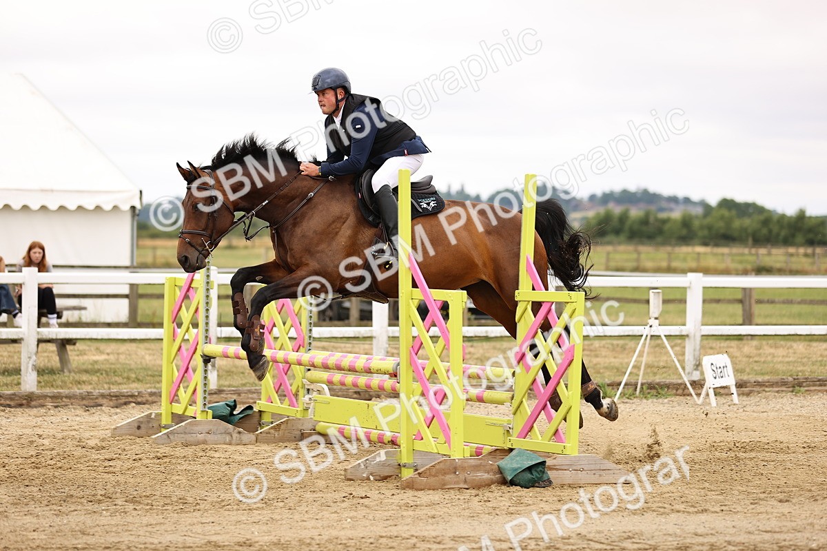 SBM_024427 - Class 8 - Clear Round