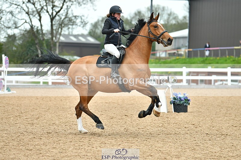 230504A-134116-01944 - Cls 4 95cm Amateur Quali