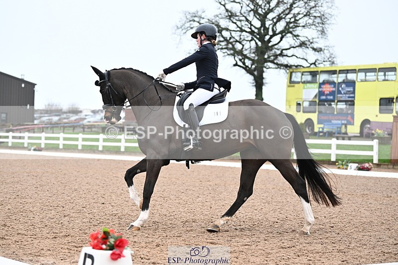 240217A-114339-02402 - 161-Katie.Warner-Active.Nuvalari