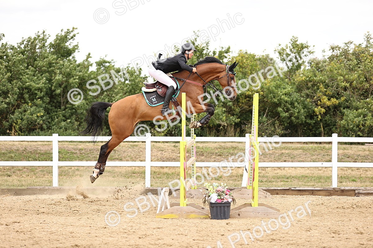 SBM_010702 - Class 9 - Senior Foxhunter - 1.20m Open