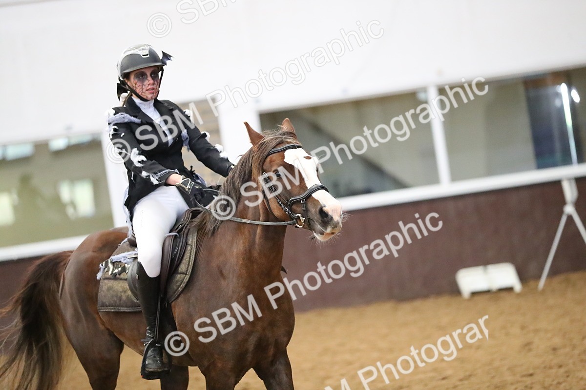 SBM_001809 - Class 3 - Horse & Hound