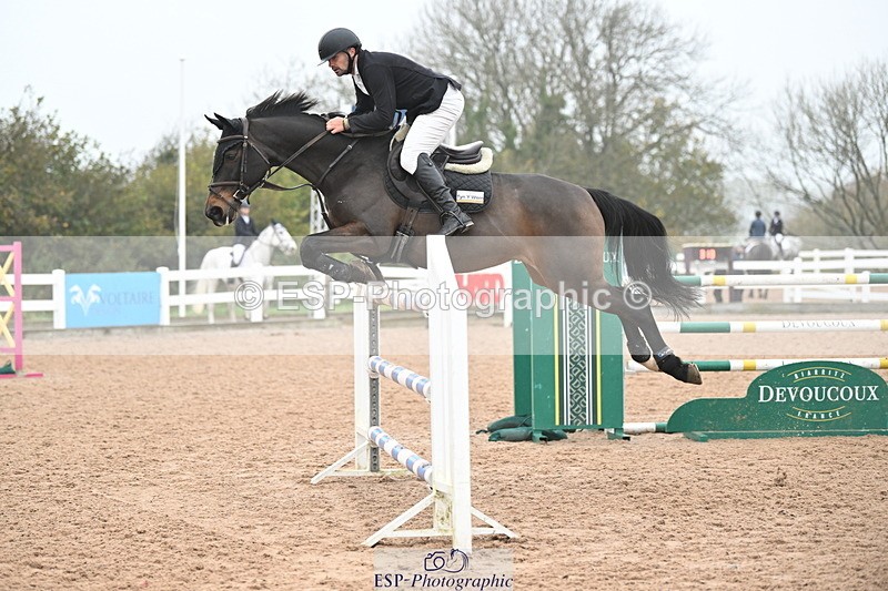 241102A-124809-04643 - SAT Cls 15 Foxhunter and 1.20m Open