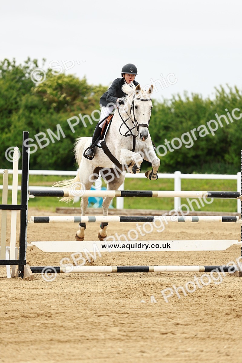 SBM_001101 - Class 5 - Senior Foxhunters - 1.20m