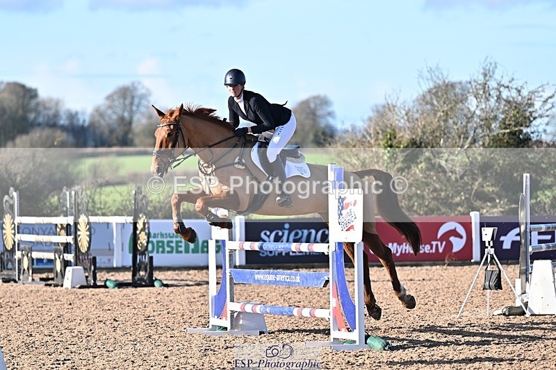 251203-123801-00490 - Cls 4 Newcomers and 1.10m Open