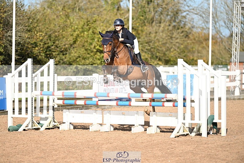 241026A-115827-00842 - SAT Cls 8 Pony Discovery and 90cm Open