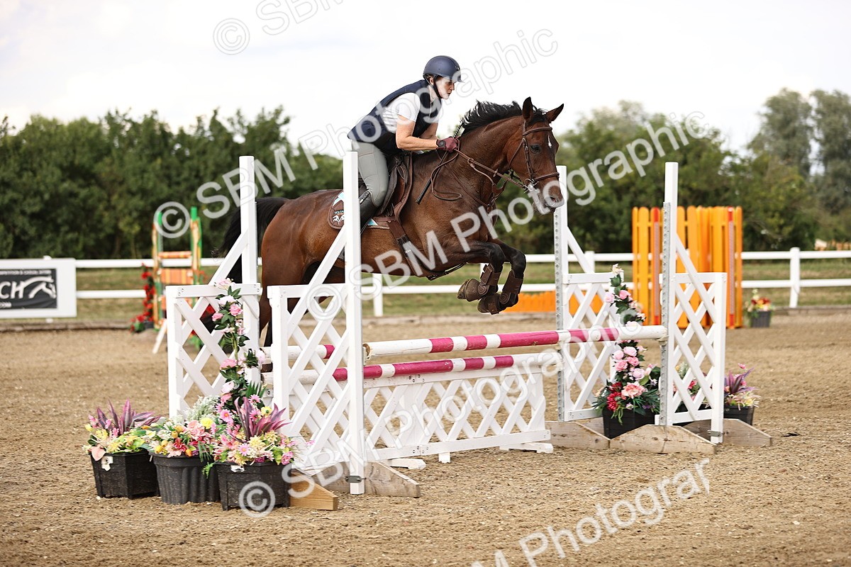 SBM_002380 - Class 18 - Ariat Senior British Novice- 90cm Open