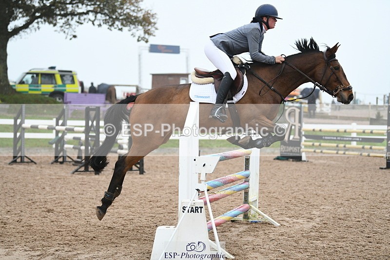 241103A-113450-07830 - SUN Cls 21 Snr Newcomers and 1.10m Open