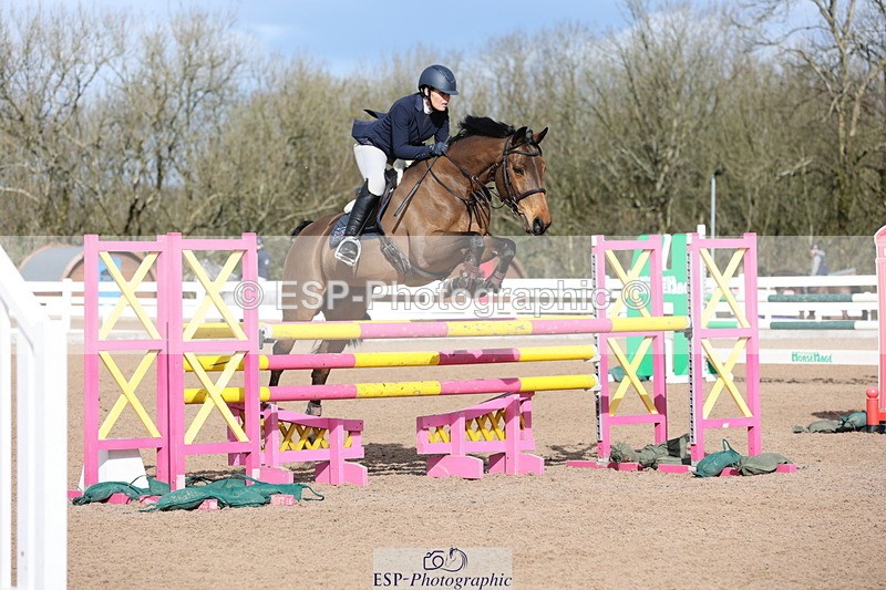 240223A-120338-01056 - Cls 4 Snr 1.05m Open