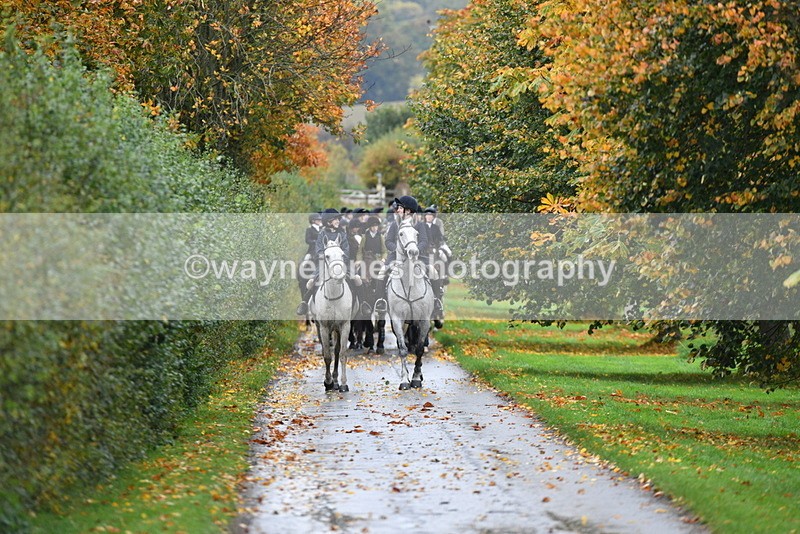 WJ5_6145 - B&B walk back for Hunt Tea !