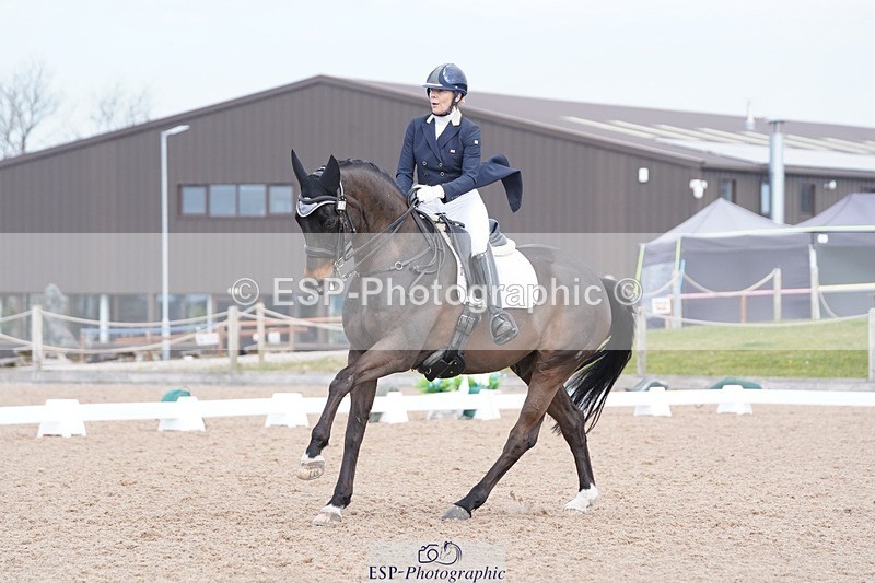 250403-104410-00782 - 018-Louise.Davison-Quamperfect