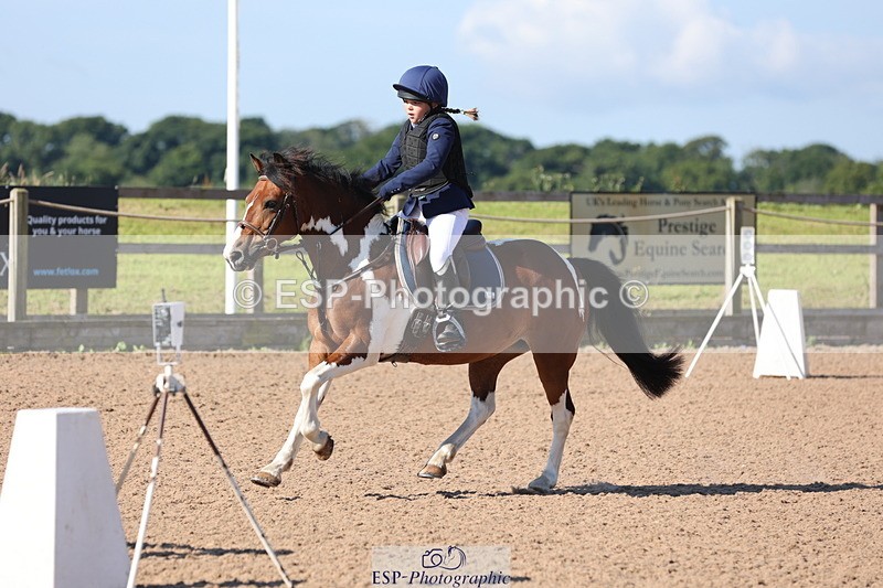 240714A-090631-01481 - Cls 1&2 128cm 10yrs & 70cm Open