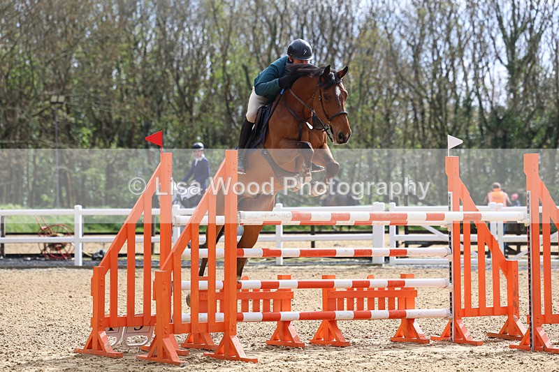 3E7A2423 - Class 9: Senior 1.30m open