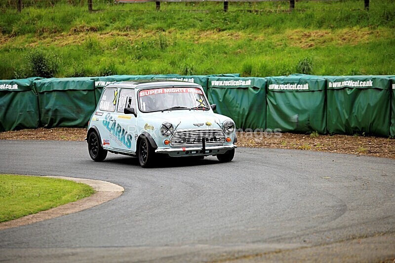 _56A1916 - MINI FESTIVAL 22ND May 2021