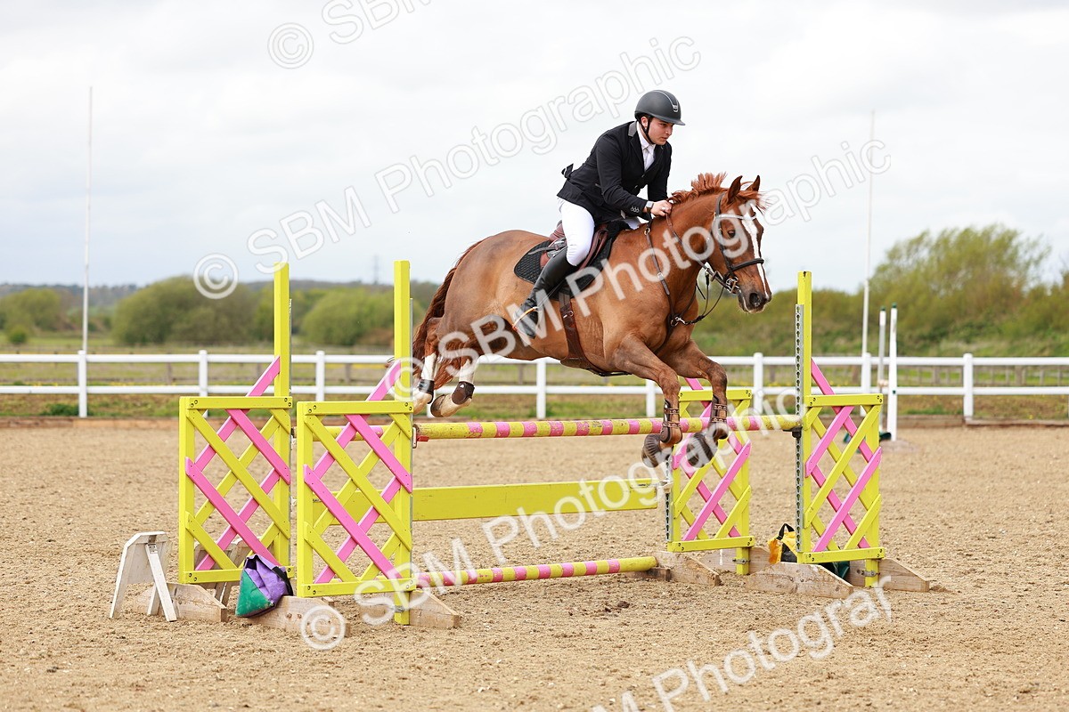 SBM_002497 - Class 10 - Senior Newcomers - 1.10m