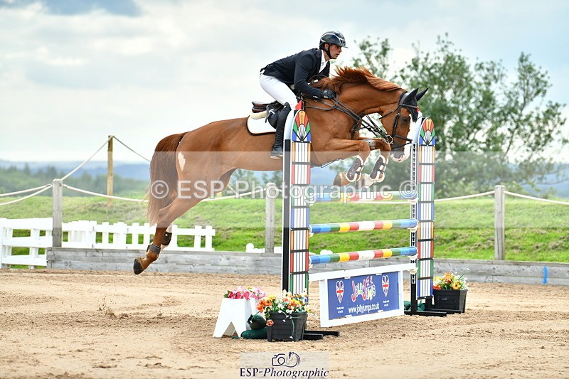 230720A-150948-03732 - Cls 9, 2 Star Big 1.40m Start to break