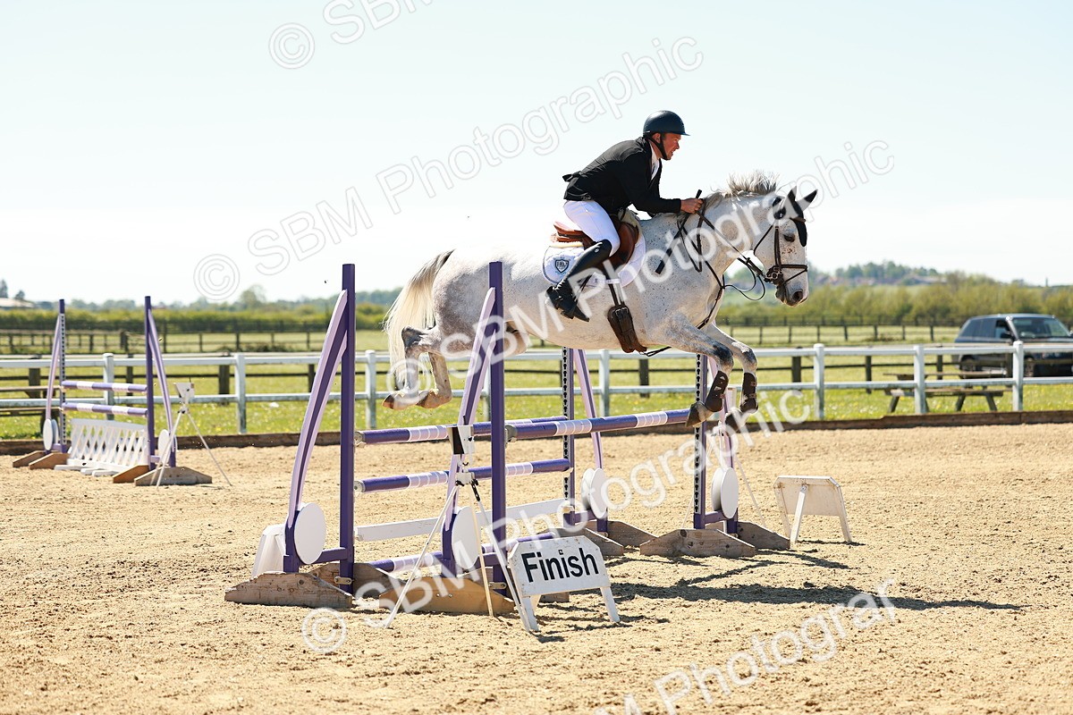 SBM_001223 - Class 4 - Senior Newcomers 1.10m