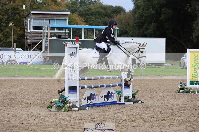 251026A-123303-24725 - F-415-Tara.Leddy