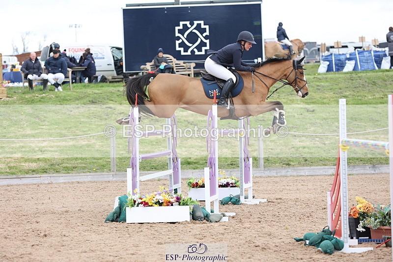 240419A-120958-07072 - Cls 6, 2 Star Medium Tour 1.35m