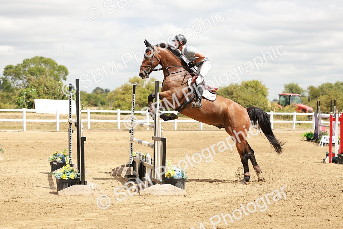 SBM_018473 - Class 21 - Senior Newcomers Championship 2d Rd