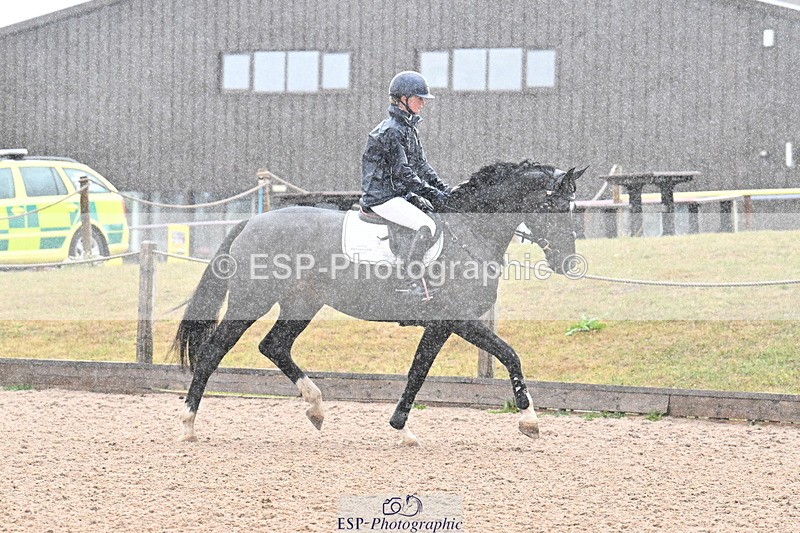 250827B-102434-00021 - Clear Round & Cls 1 Brit Nov 90cm