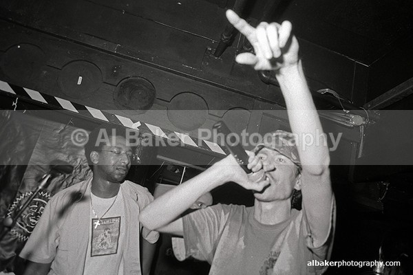 51 - Friends-&-Family @ the-roadhouse 02.10.04