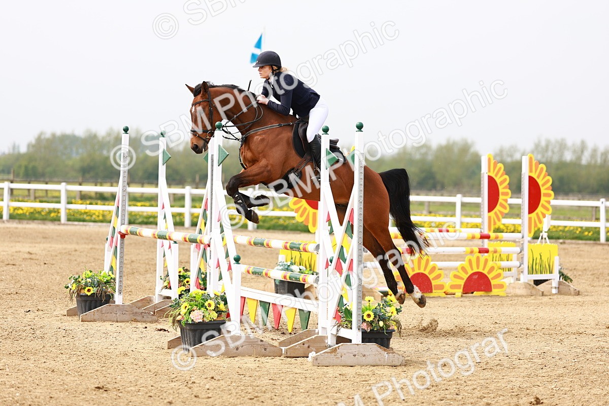  - Class 17 - Senior 1.05m