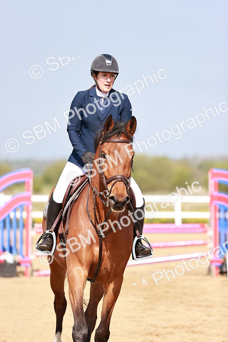  - Class 21 - Senior British Novice - 90cm