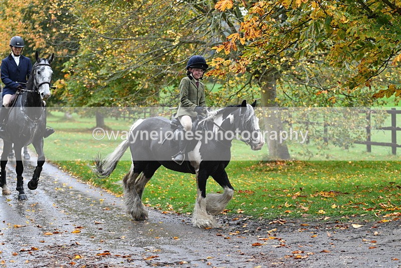 WJ5_6305 - B&B walk back for Hunt Tea !