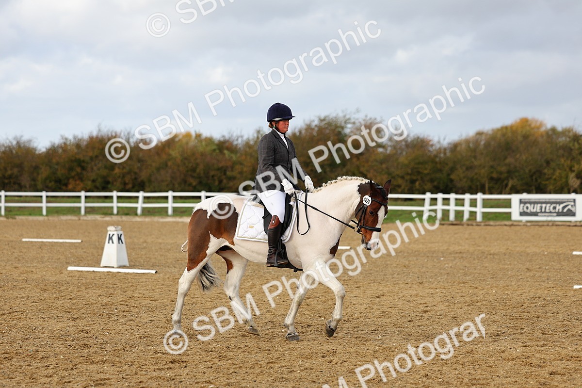 SBM_002669 - Class 8-11 - Novice 1-E1