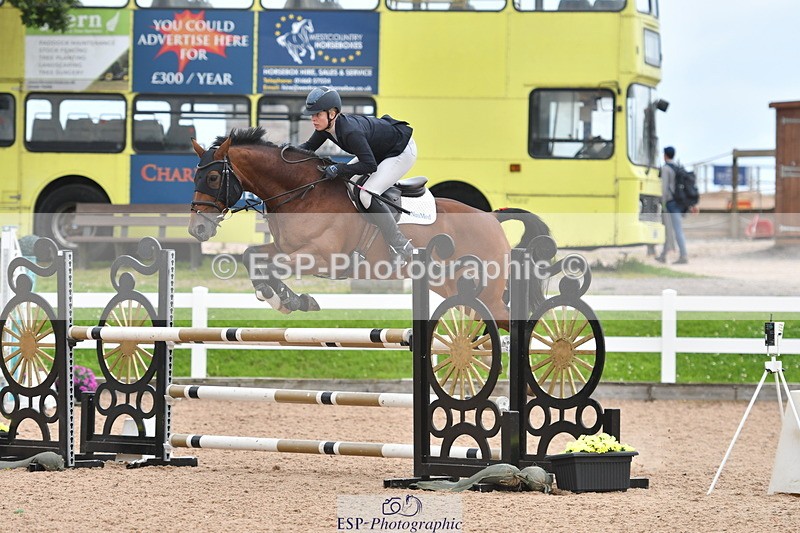 240727A-155925-06487 - Cls 24 1.05m Amateur Qualifier