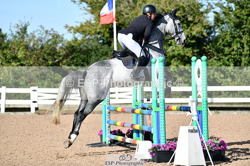 240913A-095930-03074 - Cls 20 Snr British Novice and 90cm Open