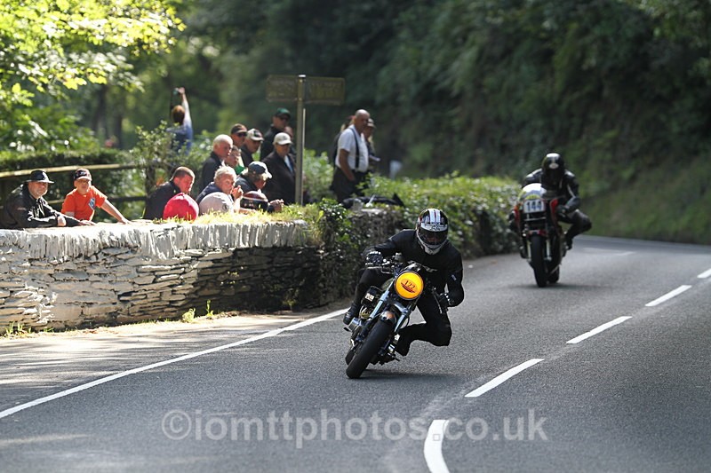 FOM_1132 - Classic TT Lap of honour