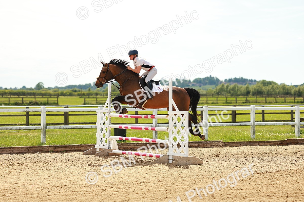 SBM_002443 - Class 4 - Senior Newcomers - 1.10m