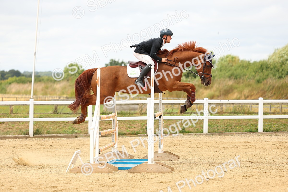 SBM_010132 - Class 3 - Senior Newcomers - 1.10m Open