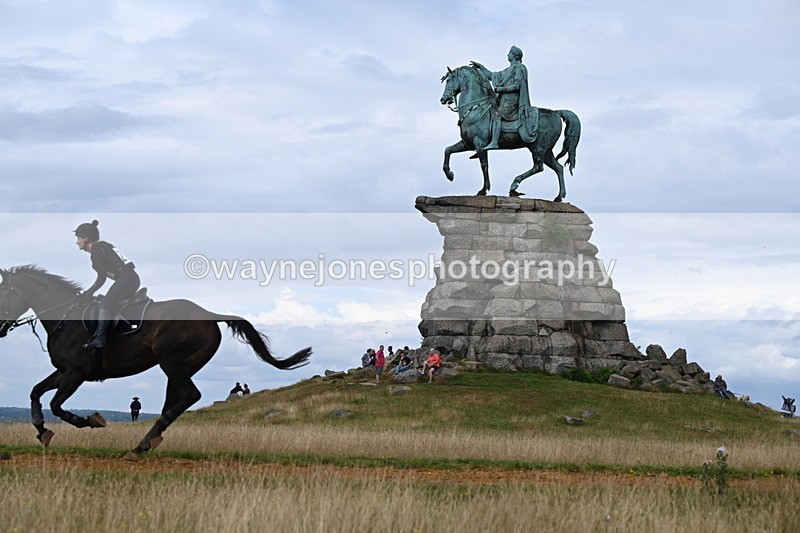 DSC_7620 - Time at Statue 13:16 to 13:52