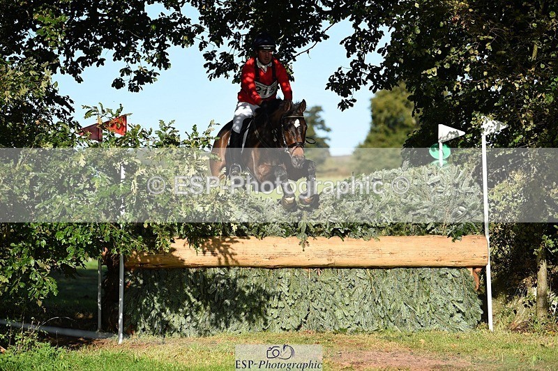 231022-102258-25455 - 215-ROYAL.CRUSADE-David.Doel-XC