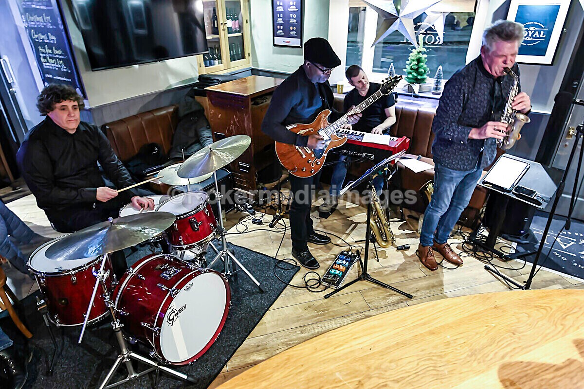 Derek Nash Dec 2025-45 - Derek Nash and Jonny Henderson Trio