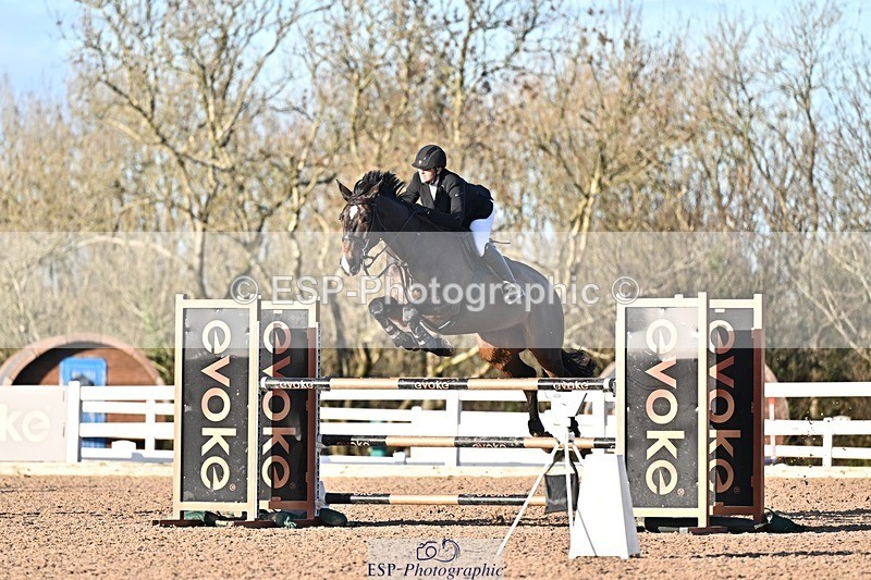 251203-140402-00778 - Cls 5 Foxhunter and 1.20m Open